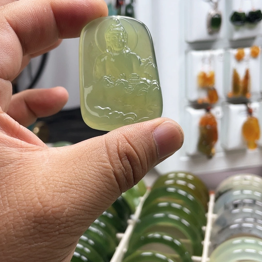 合金蛇纹石玉颈饰