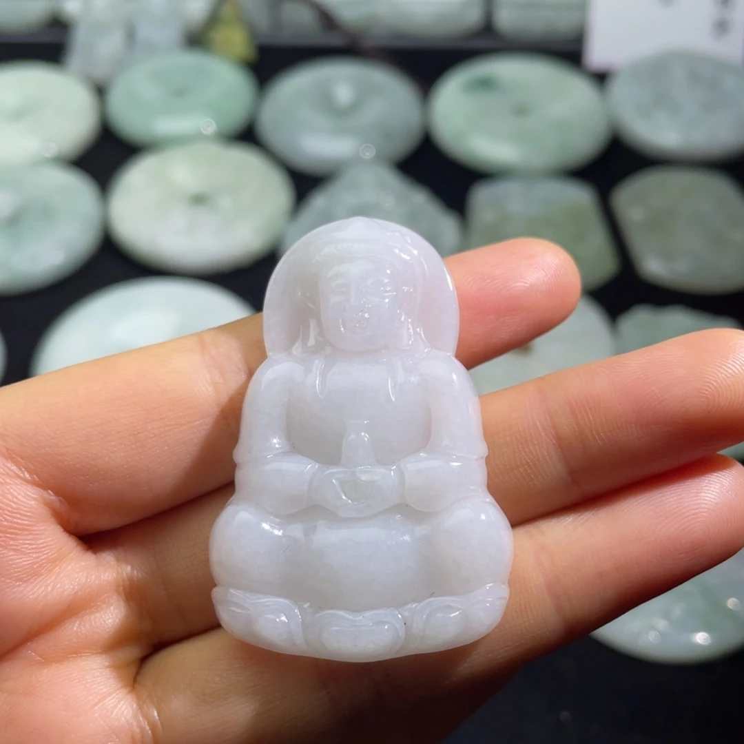 翡翠未镶嵌颈饰观音