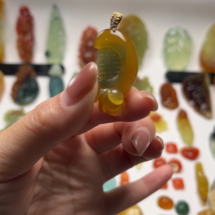 岫玉未镶嵌颈饰福利