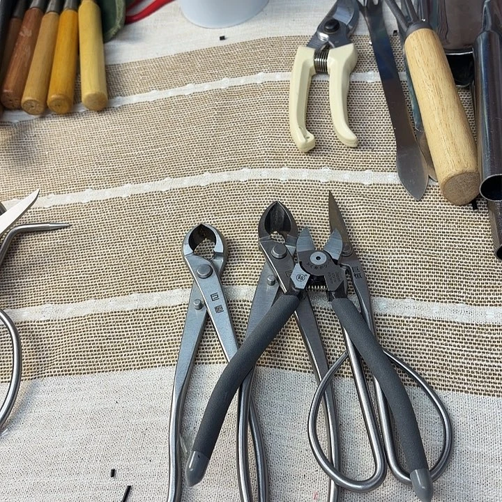 巨恒中号210三件套。日本福7寸1把