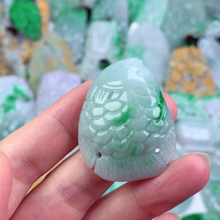 吊坠(不含链)未镶嵌翡翠