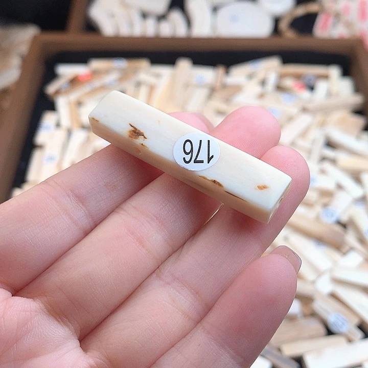 泥塑不打孔联系客服