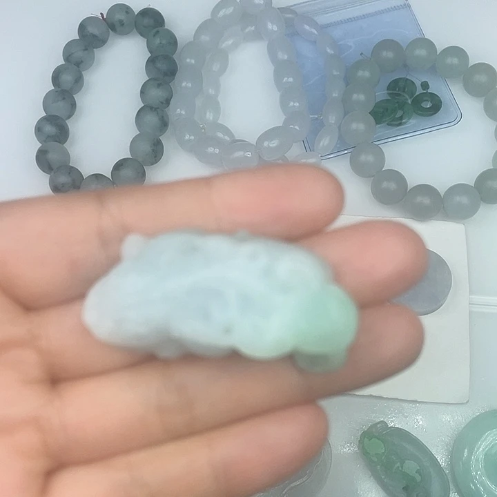 定制翡翠未镶嵌翡翠吊坠