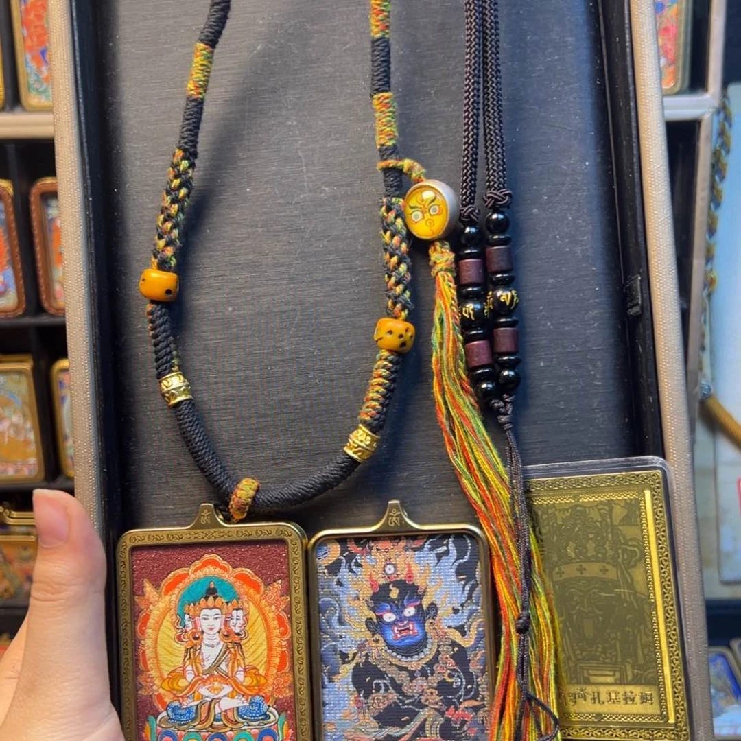 吊坠往*走美丽的小镇和美丽的小镇都