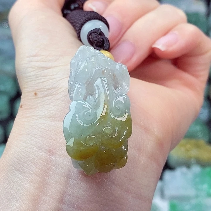 颈饰未镶嵌翡翠天然