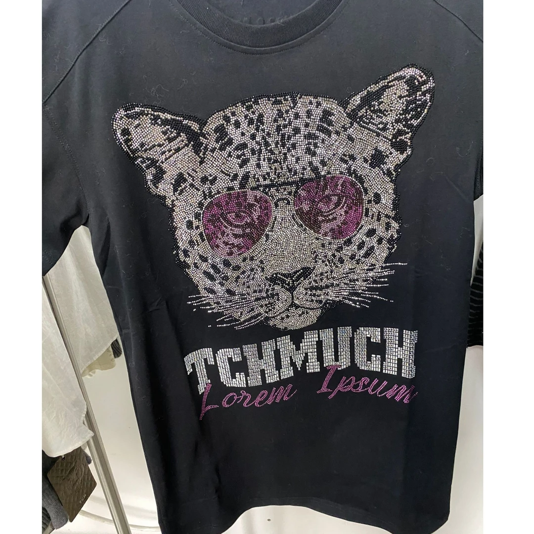 奥莱-TCH潮牌墨镜豹子翅膀烫钻黑色休闲圆领短袖T恤裙T21110C6203