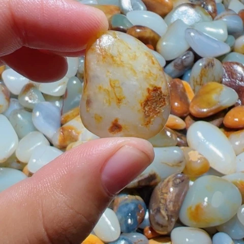 和田玉未镶嵌颈饰8.8克