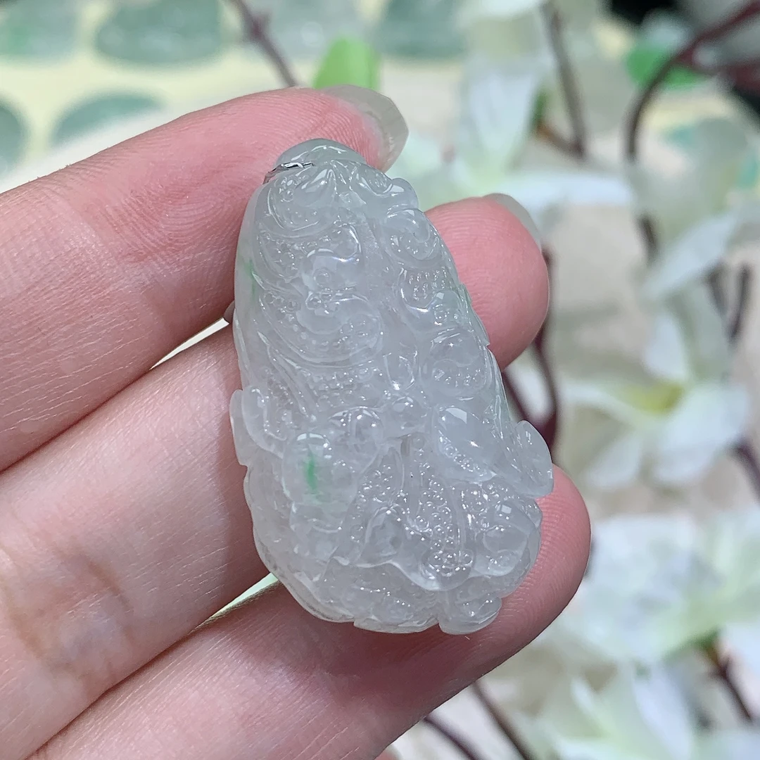 15.56g 缅甸 天然 翡翠A货 冰种 飘绿 精雕 白菜吊坠36.8×21×11.6