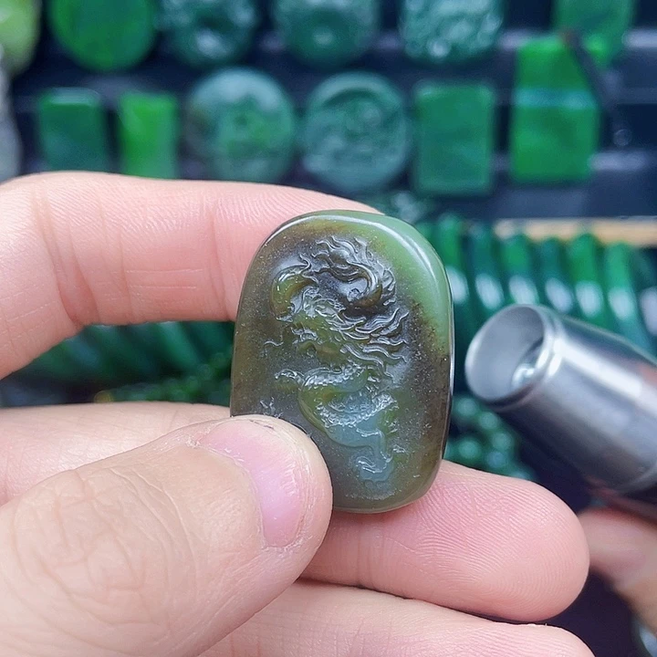 和田玉未镶嵌珠宝半成品