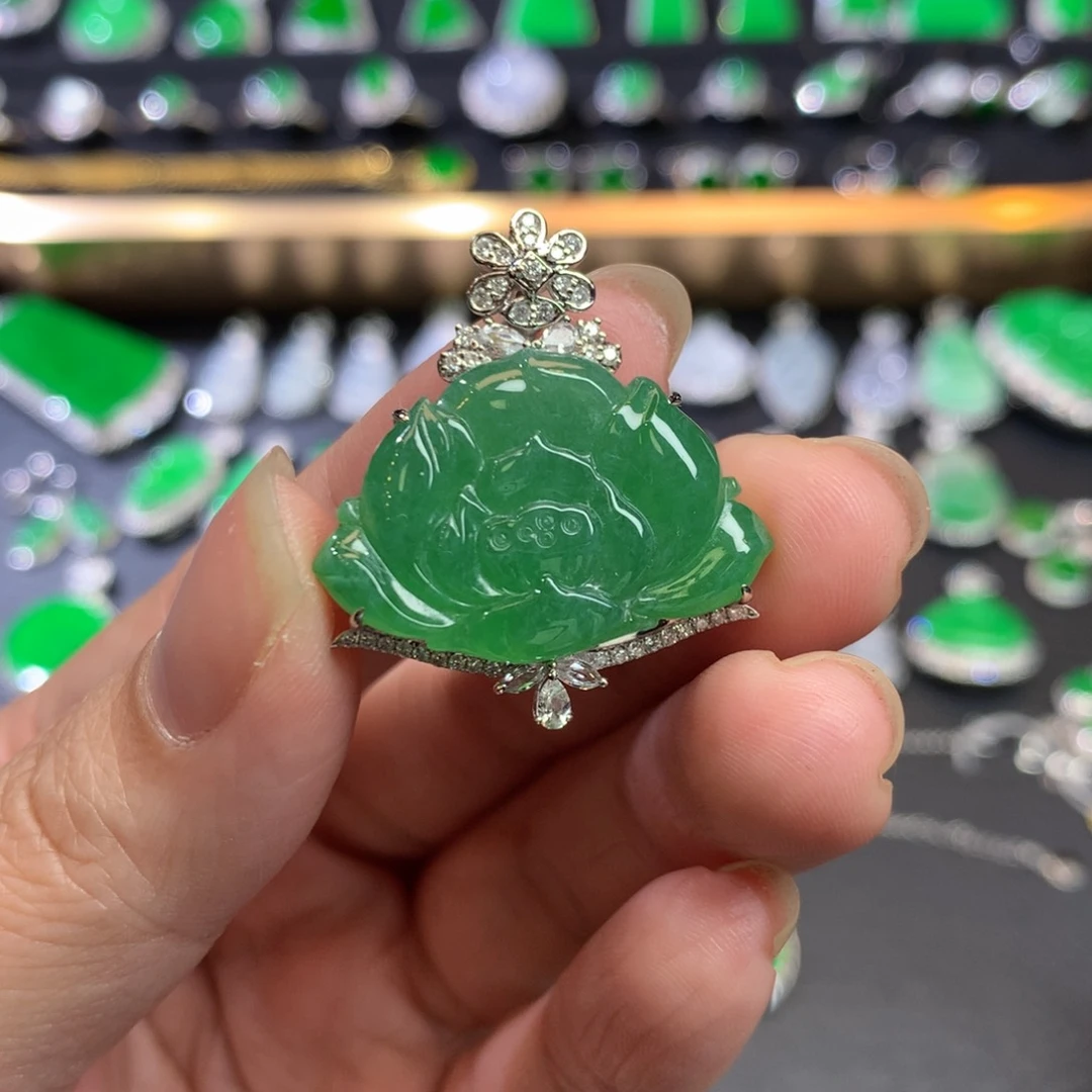 翡翠吊坠(不含链)18K金镶嵌