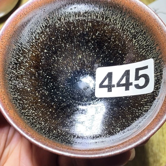 茶盏茶色头发有点卷起445