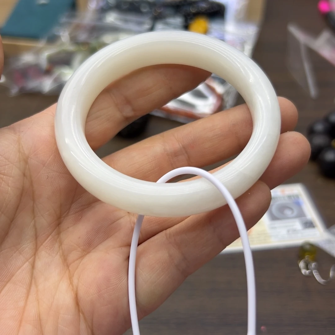 和田玉未镶嵌手镯56.7圈围609裂