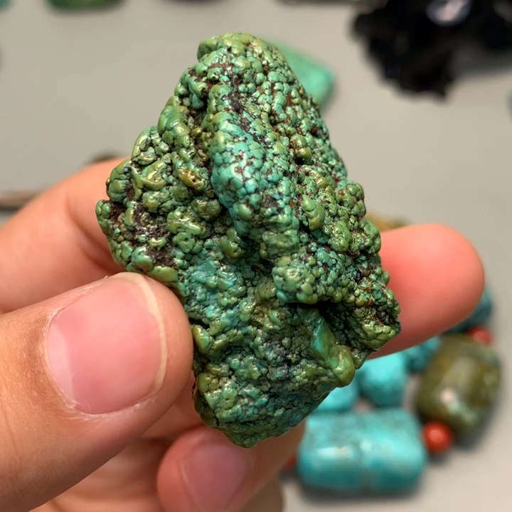 绿松石未镶嵌颈饰