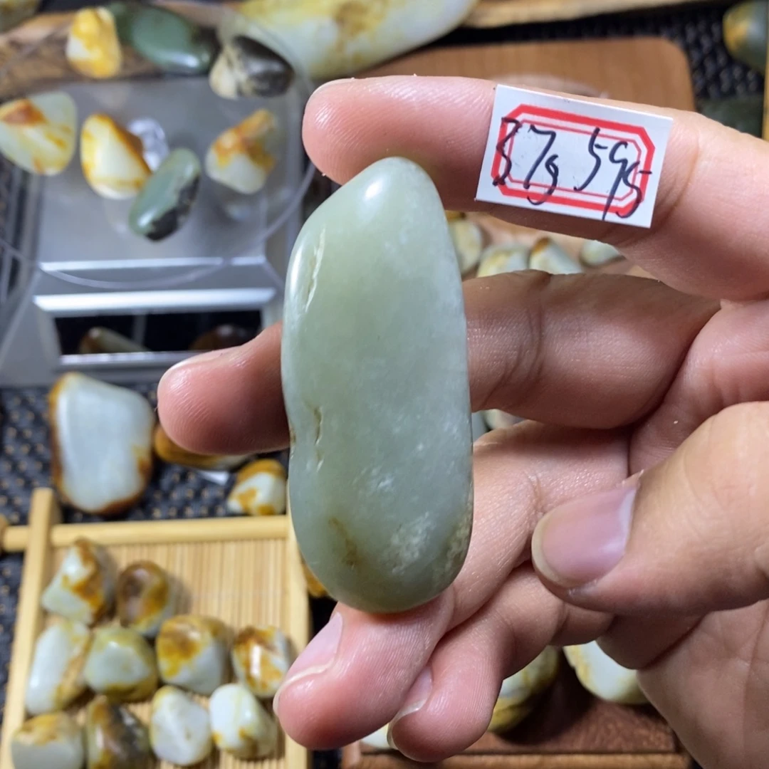 和田玉（糖玉）未镶嵌挂件