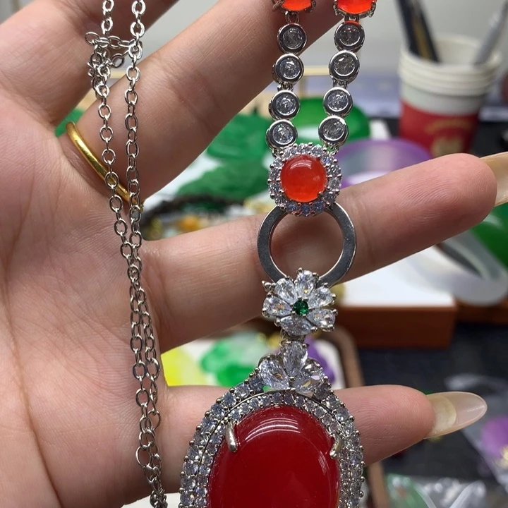 颈饰未镶嵌翡翠吊坠