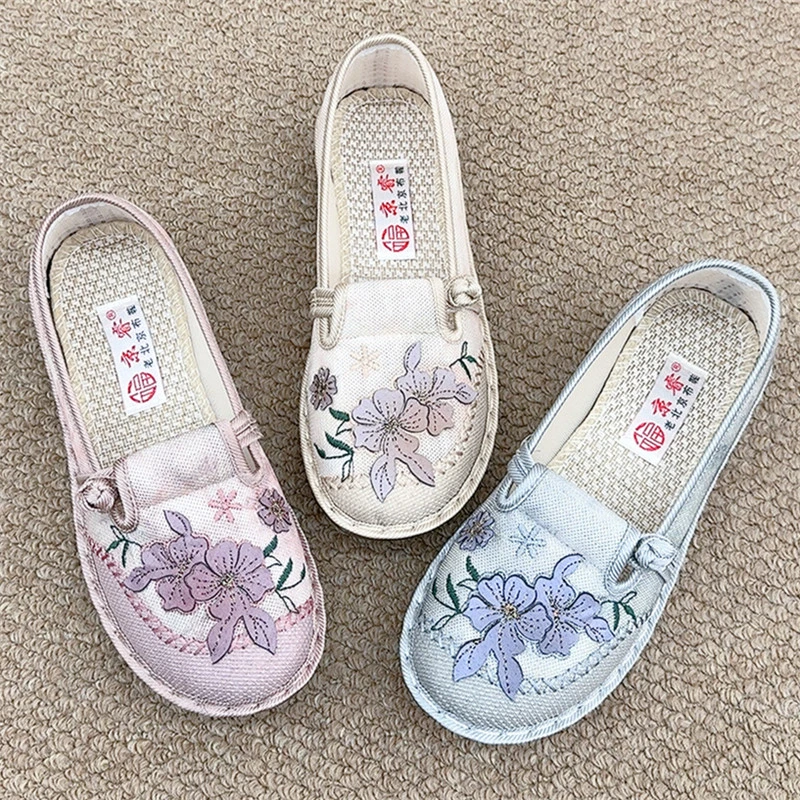春夏季新款老北京女单鞋中老年妈妈鞋古风轻便透气轻族风绣花鞋