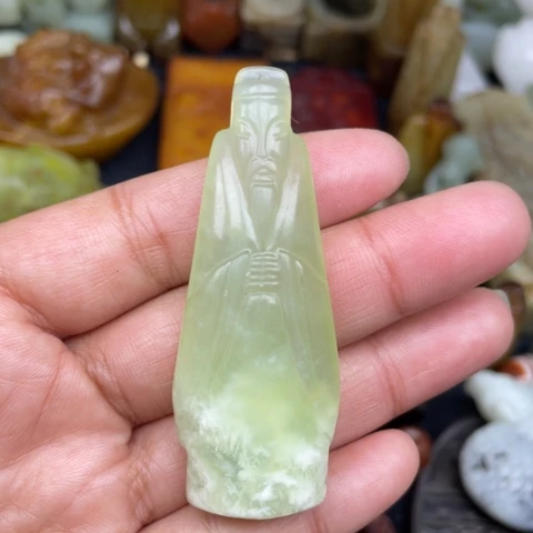 蛇纹石玉未镶嵌颈饰5