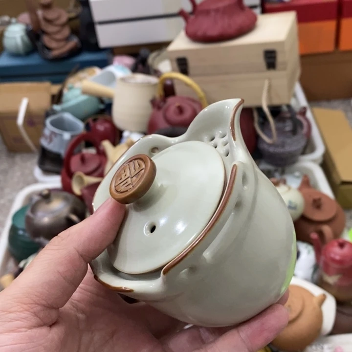陶瓷艺术品及陶瓷壶