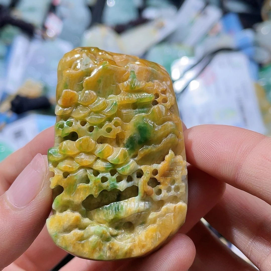 翡翠未镶嵌颈饰一