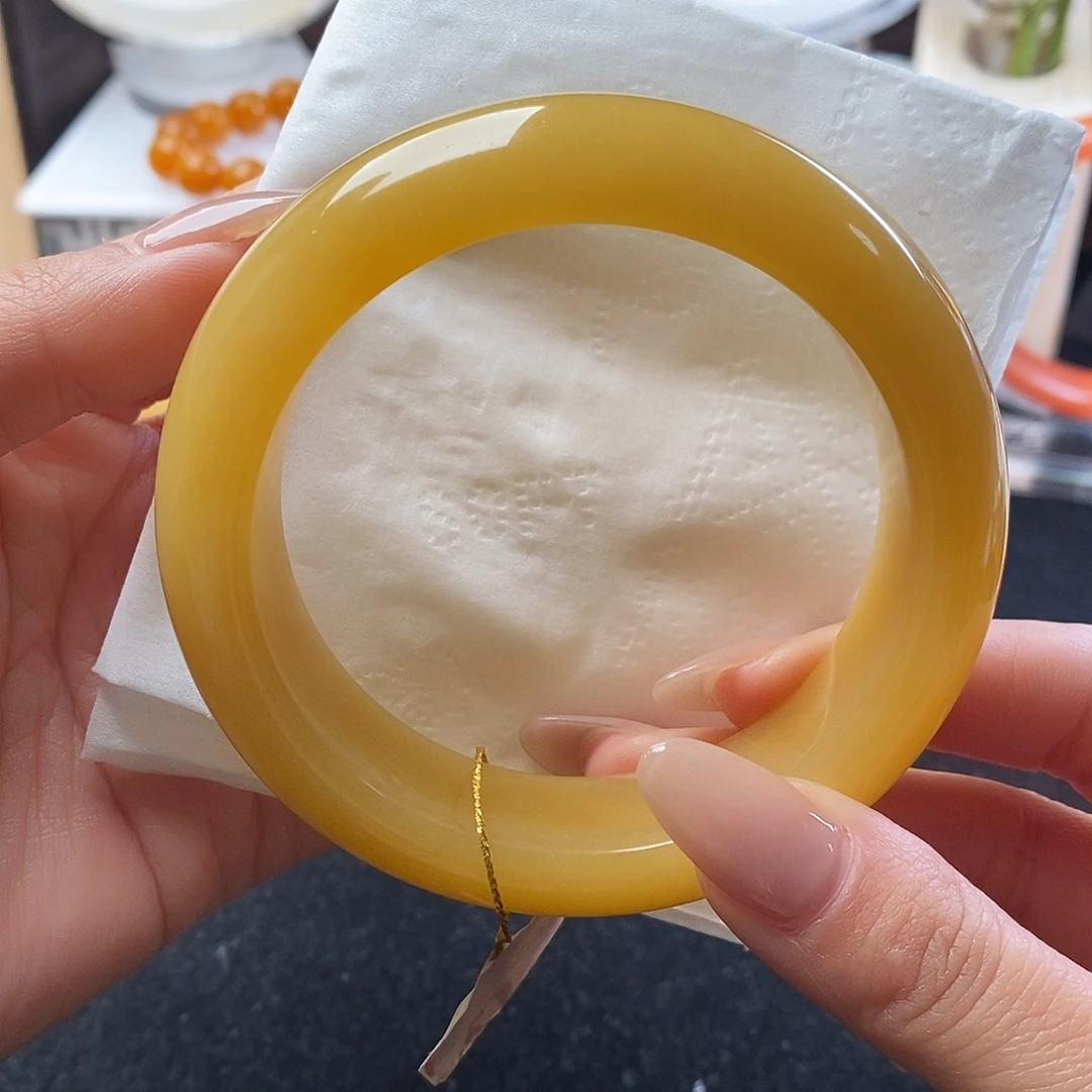 石英质玉（黄龙玉）手镯未镶嵌