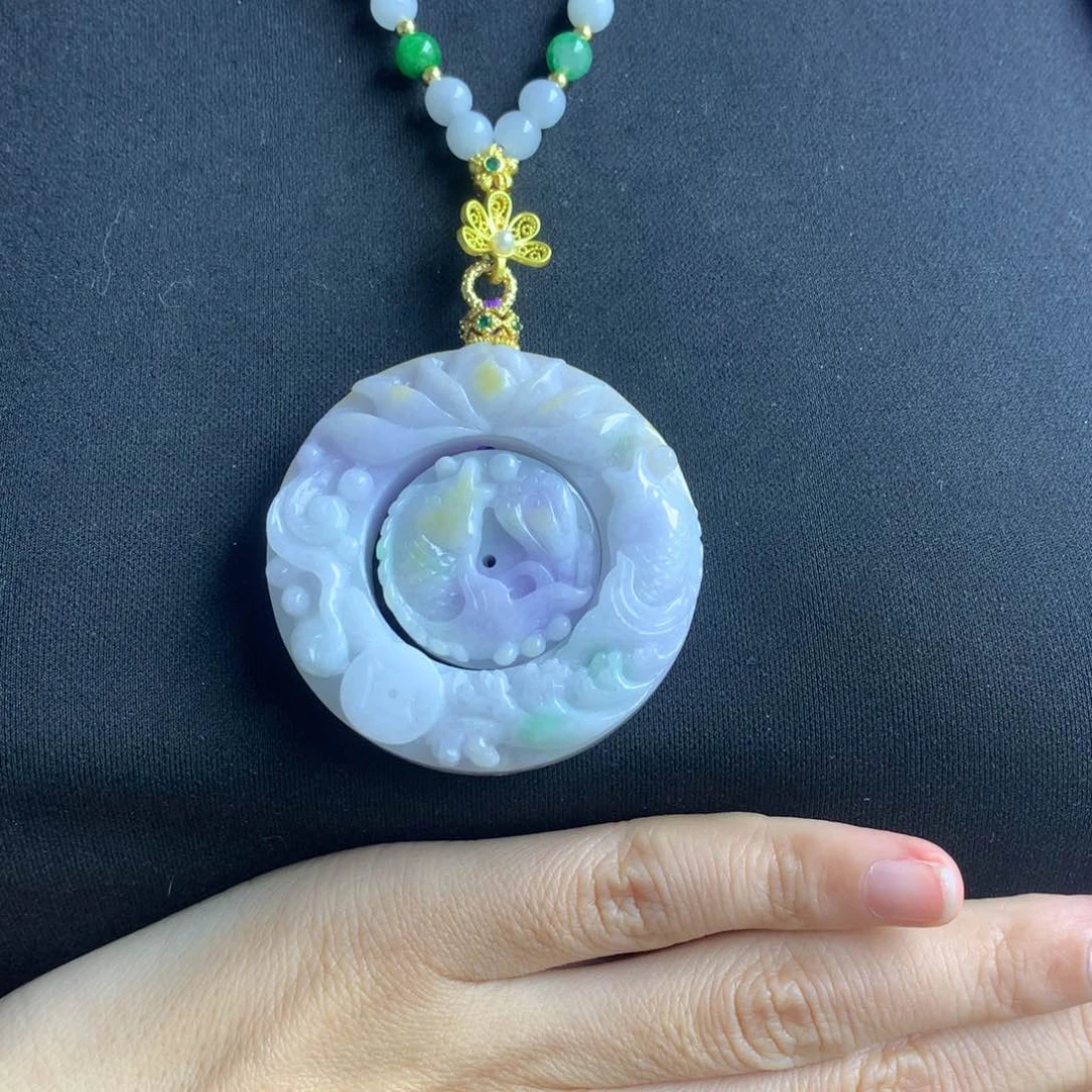 翡翠颈饰未镶嵌翡翠