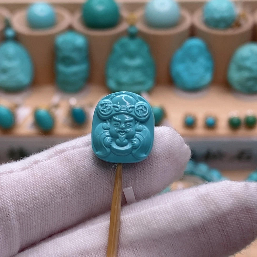 绿松石未镶嵌珠宝奇石