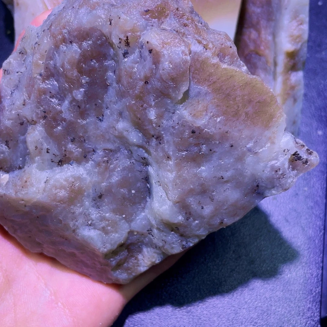 和田玉未镶嵌珠宝半成品
