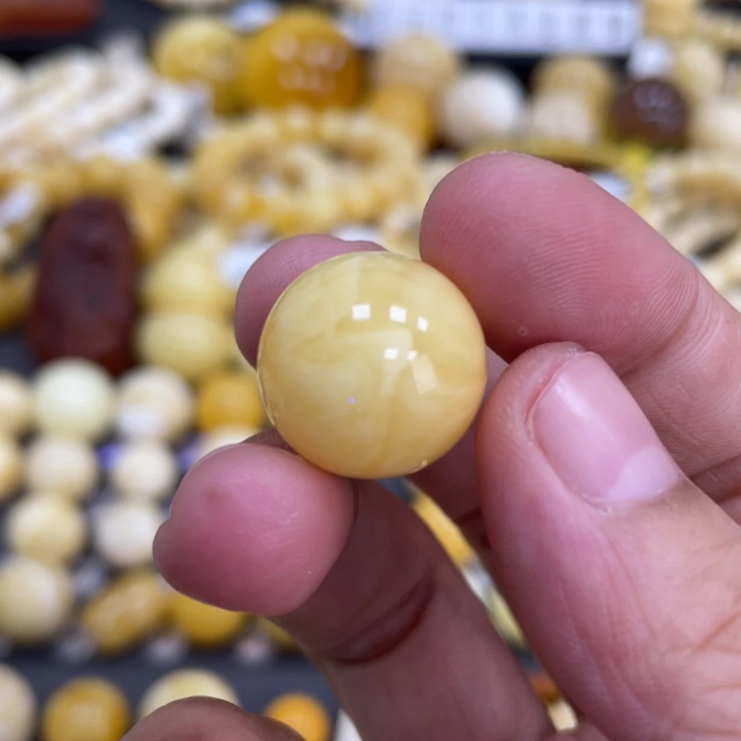 未镶嵌琥珀裸石17mm浓蜡