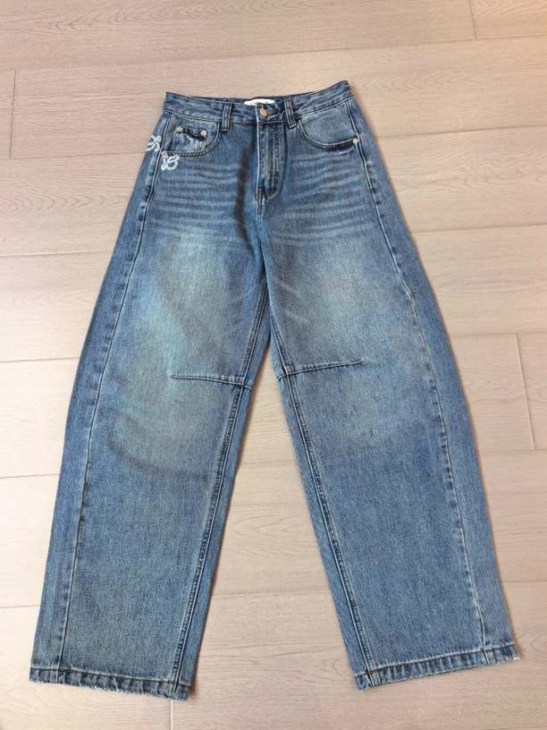 阿玉家&新款百搭立体水洗口袋字母膝盖线纹牛仔裤#66006