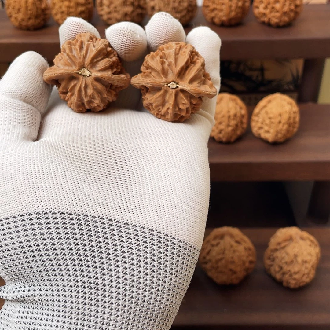 文玩核桃吊坠全品宫灯