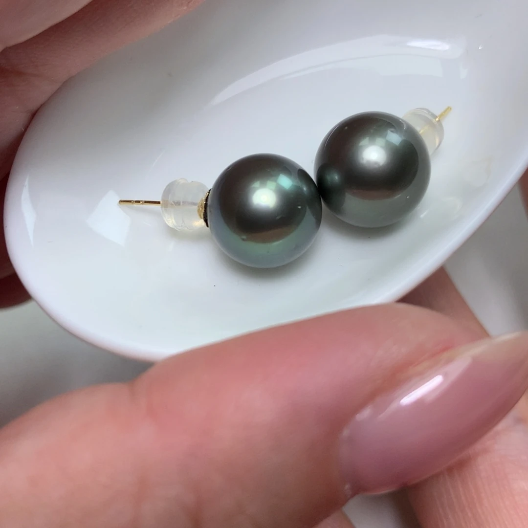 18K金镶嵌海水珍珠耳饰