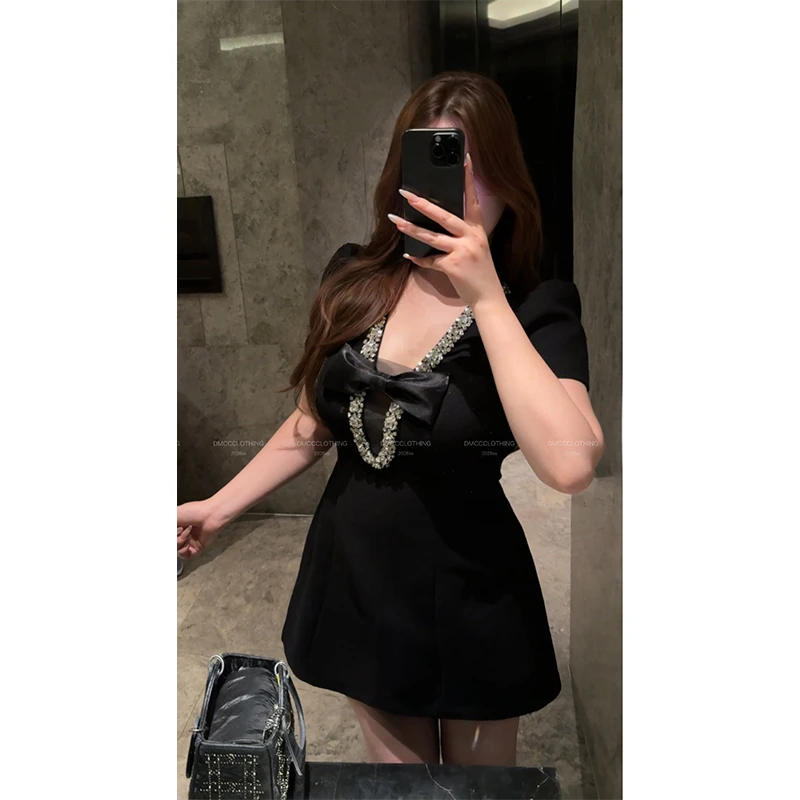 DMcc【星钻夜宴】轻奢千金风V领镶钻蝴蝶结连衣裙夏季黑色显瘦短裙