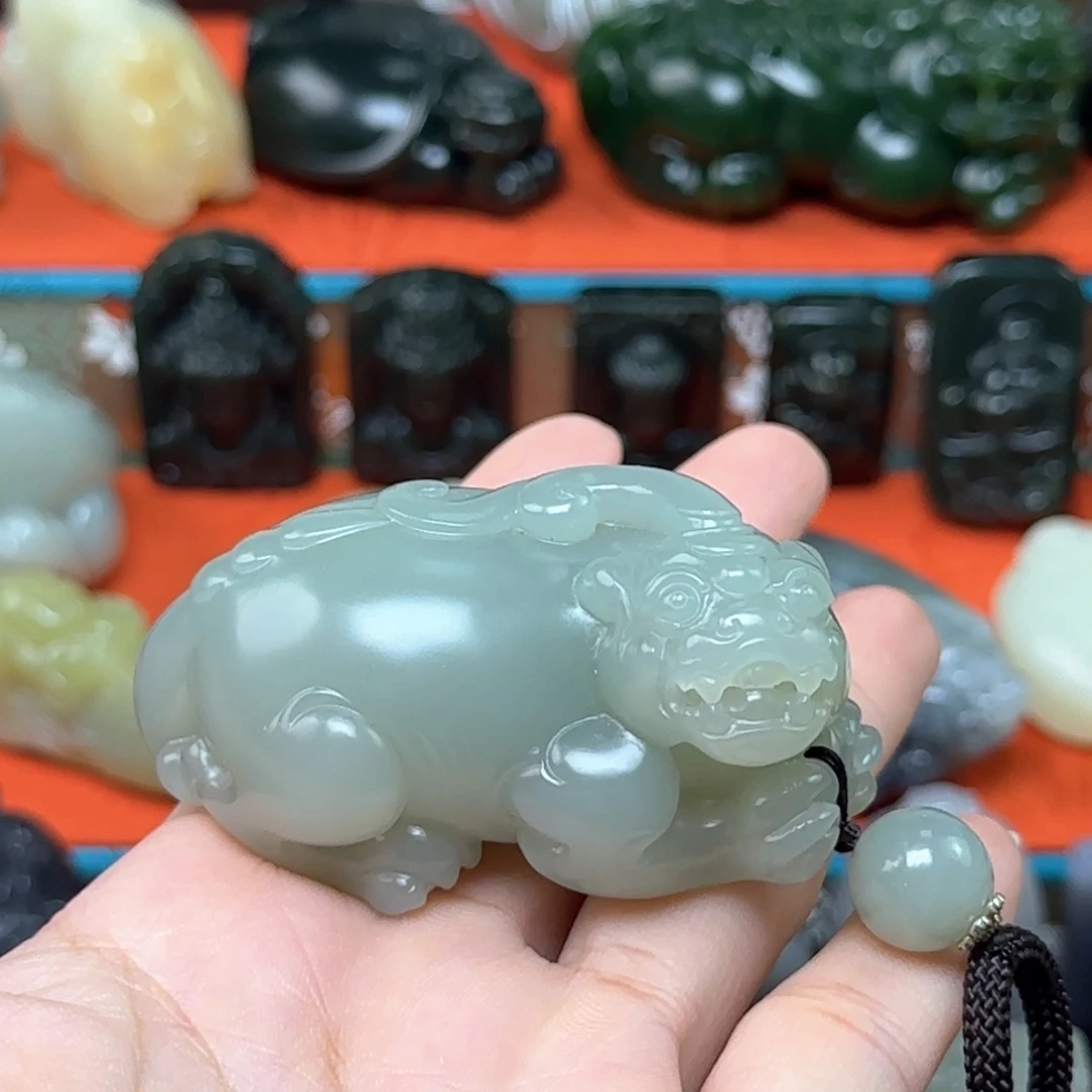未镶嵌和田玉把件