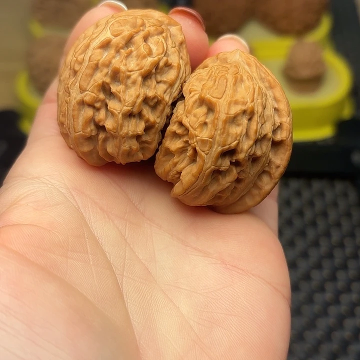 吊坠文玩核桃63白狮子半壁江山