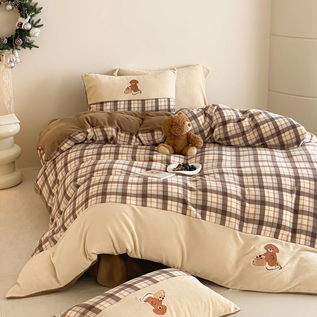 左柚家丨卡皮巴拉  冬季简约卡通刺绣加厚牛奶绒床品被套四件套