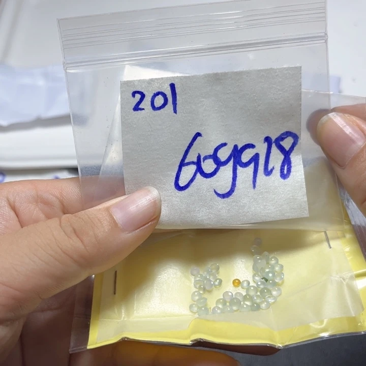 定制翡翠未镶嵌不退