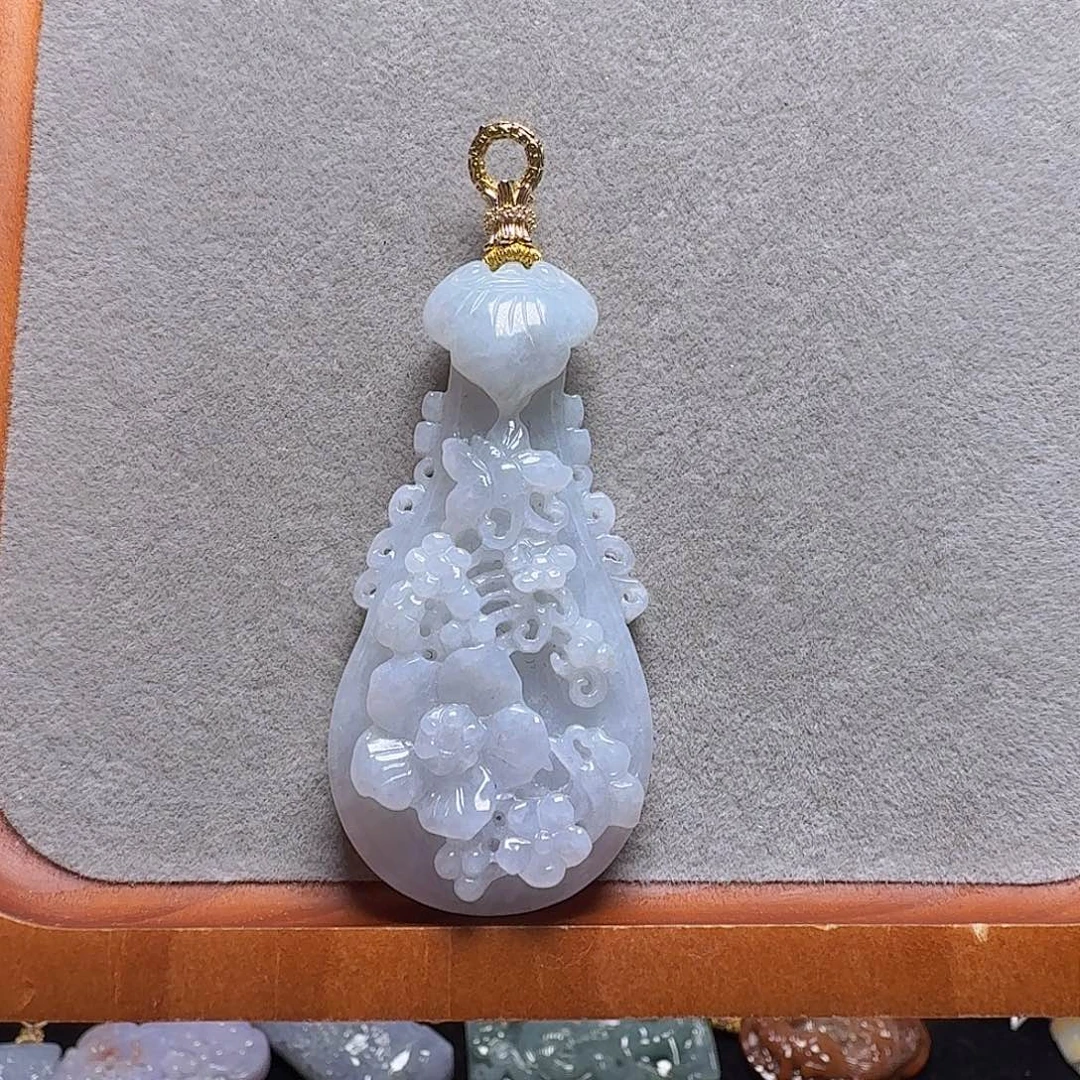 吊坠(赠链)未镶嵌翡翠