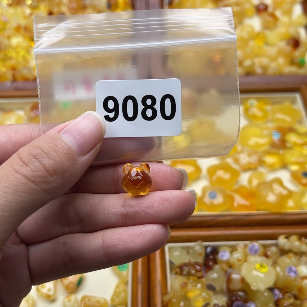 未镶嵌琥珀珠宝奇石