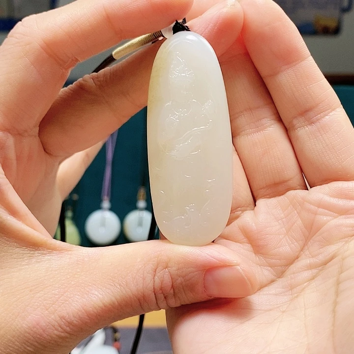 【闪购商品】颈饰未镶嵌和田玉