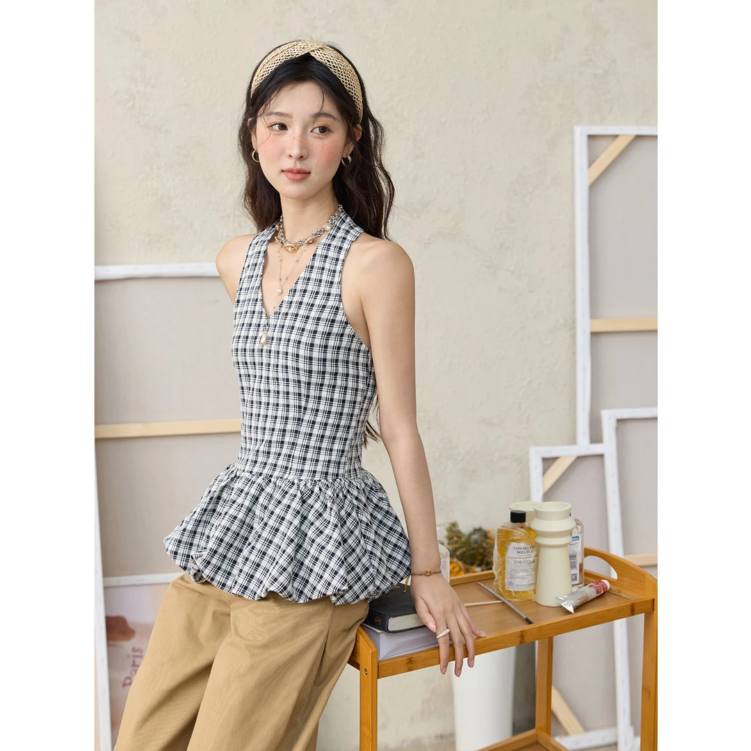 谜秀黑色花苞挂脖格纹小衫2025夏季新款露背打揽复古V领显瘦上衣