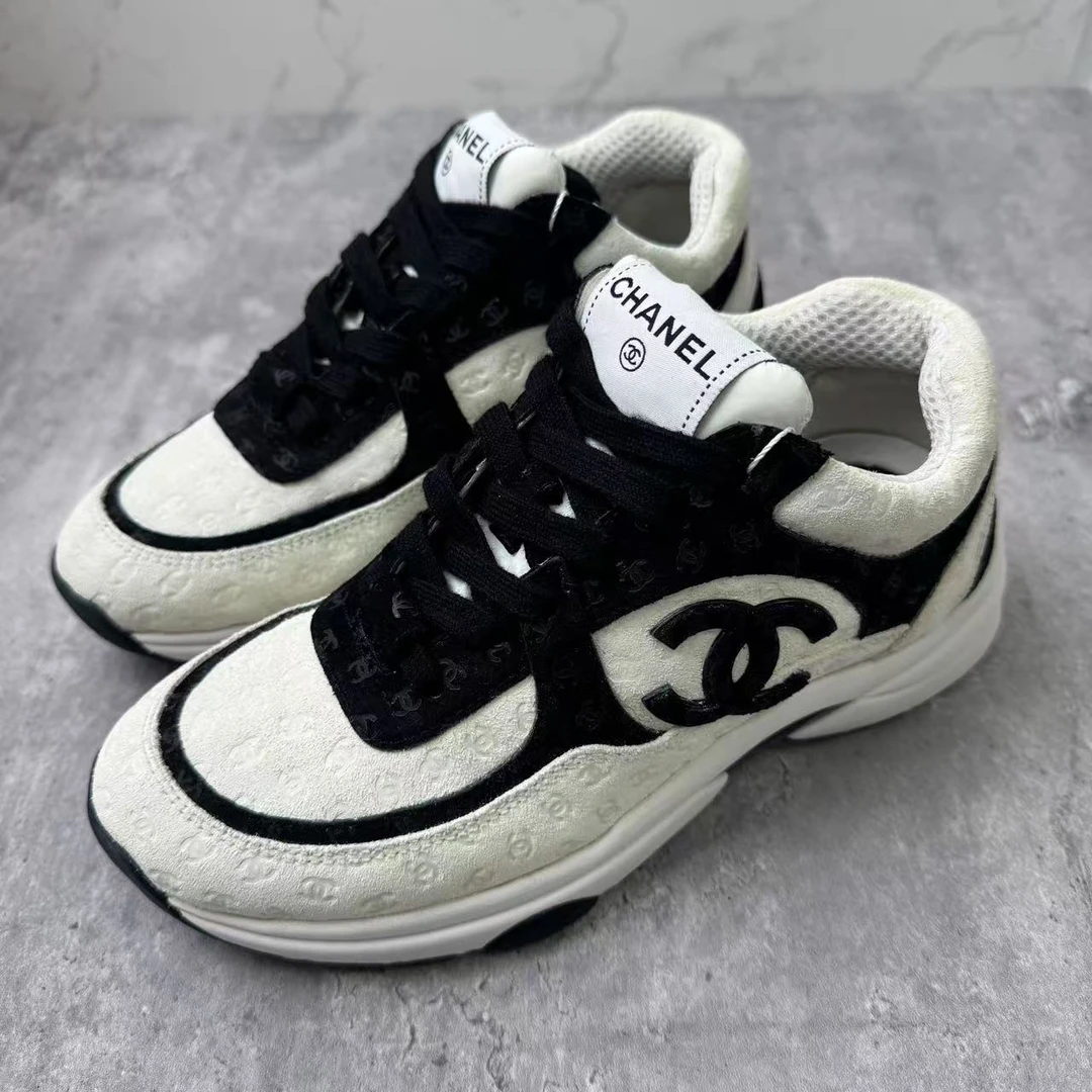 99新 Chanel/香奈儿 36码/仔仔女鞋/黑白熊猫双C满印运动鞋wsp626