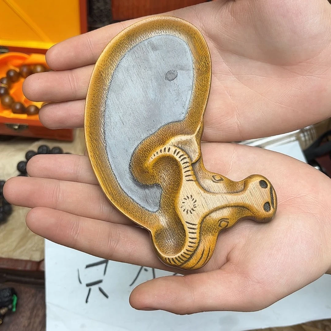 大叶紫檀（黑酸枝木类）