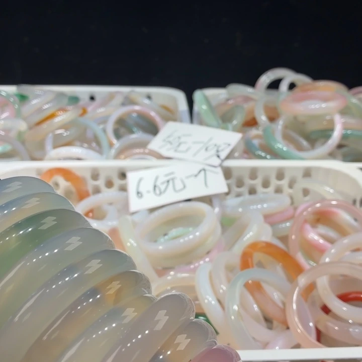 梦***曦玛瑙/玉髓未镶嵌手镯6