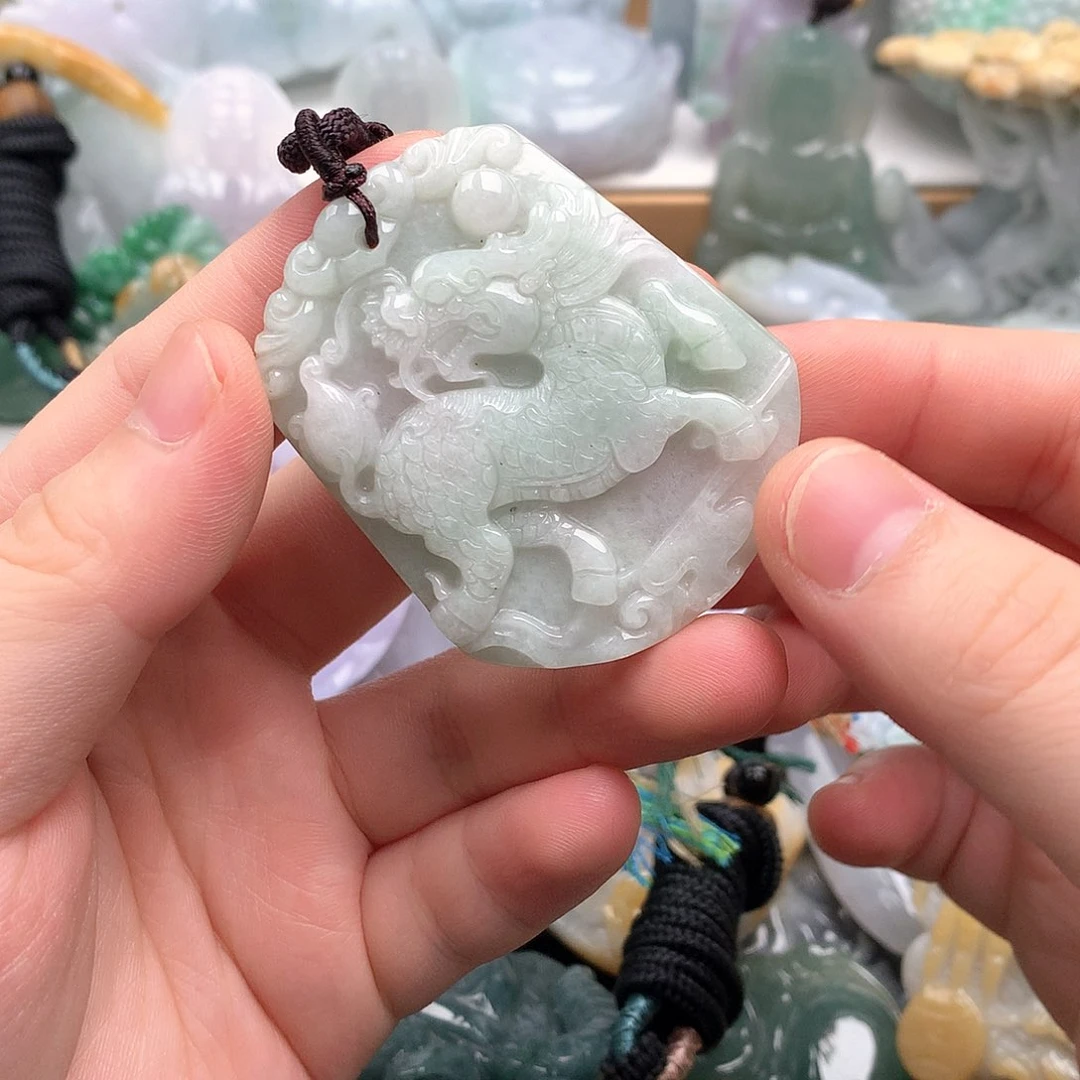 吊坠(不含链)未镶嵌翡翠