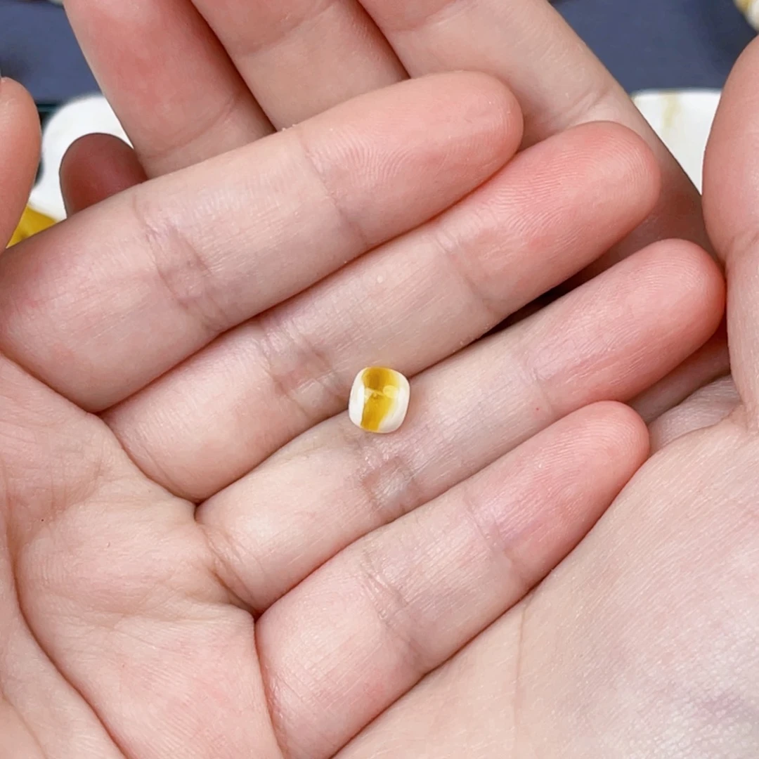 琥珀珠宝奇石未镶嵌苍*谣