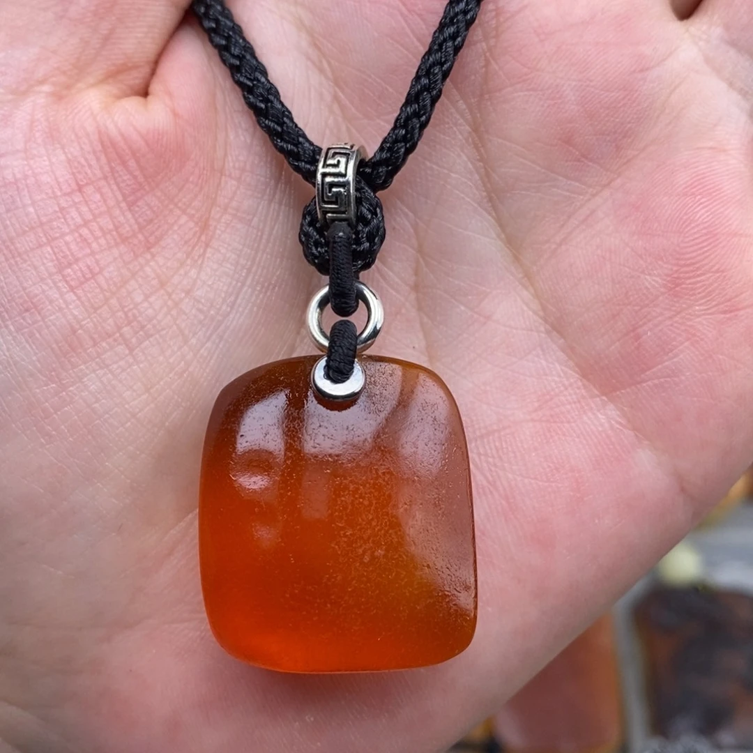 未镶嵌吊坠(赠链)琥珀