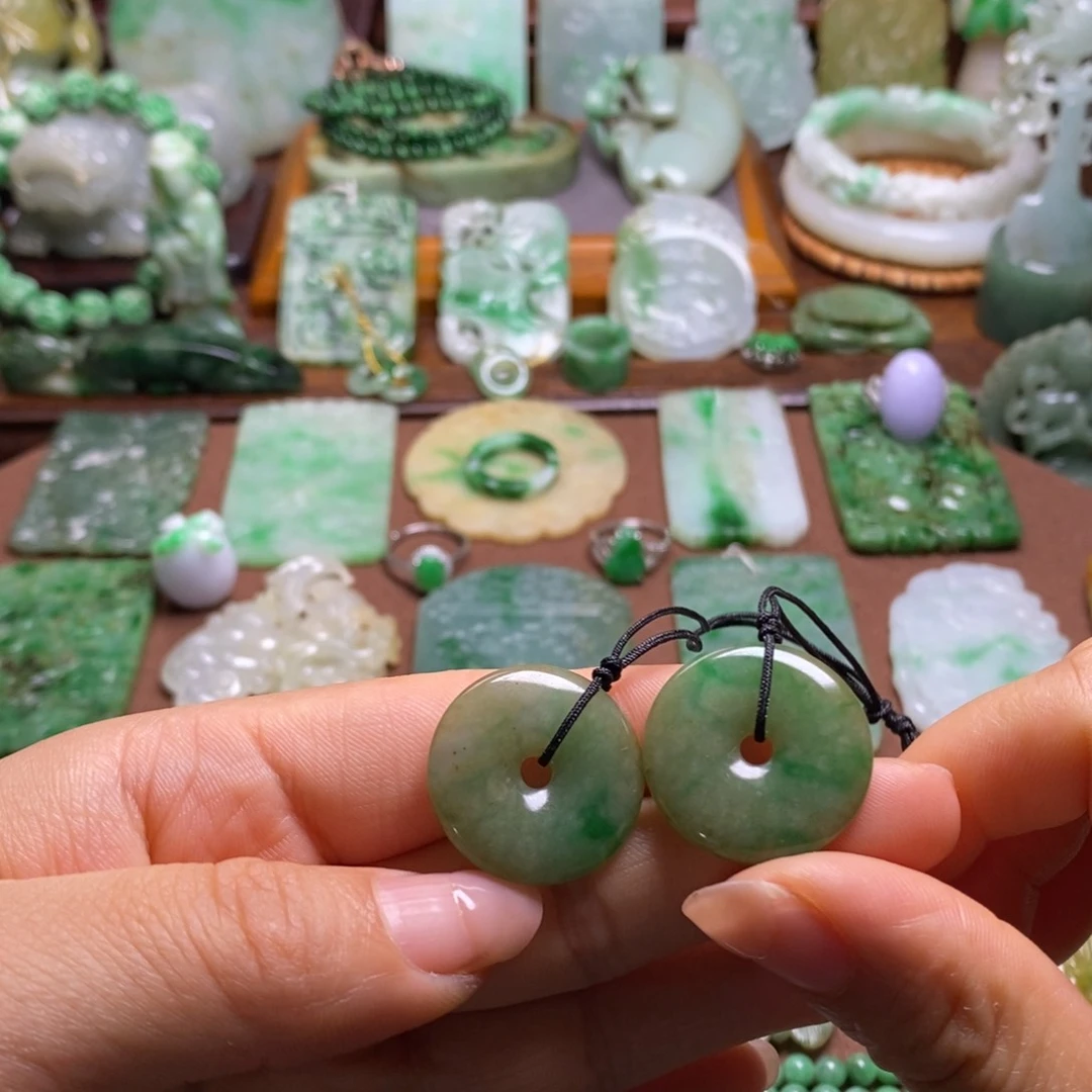 用***2翡翠未镶嵌颈饰111111111111111