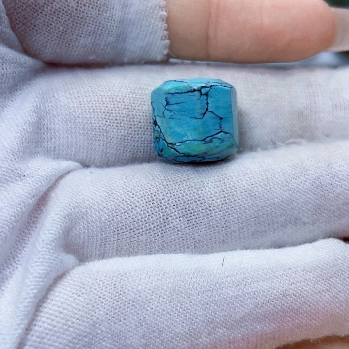 绿松石未镶嵌饰品