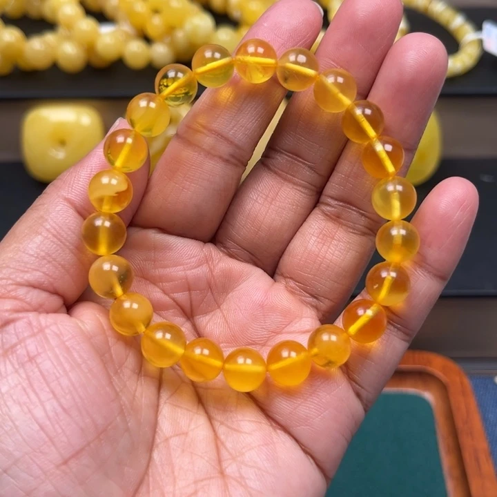 琥珀未镶嵌珠宝奇石M121号8.8+芬达