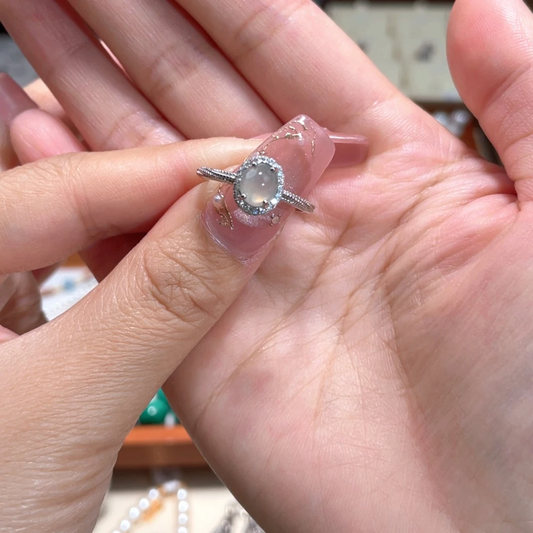 翡翠戒指未镶嵌向****